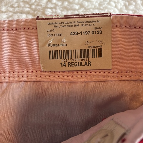 Arizona Chino Short - size 14, adjustable waist - Picture 4 of 8